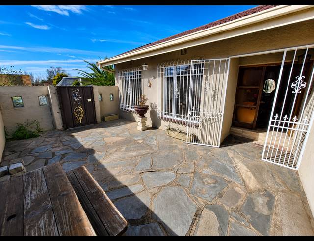 4 BEDROOM HOUSE FOR SALE IN VANDERBIJLPARK SE 7